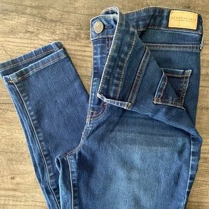 Aeropostale High-Waisted Leggins